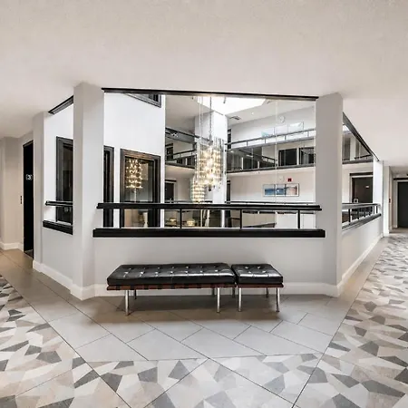 Hotel International-2